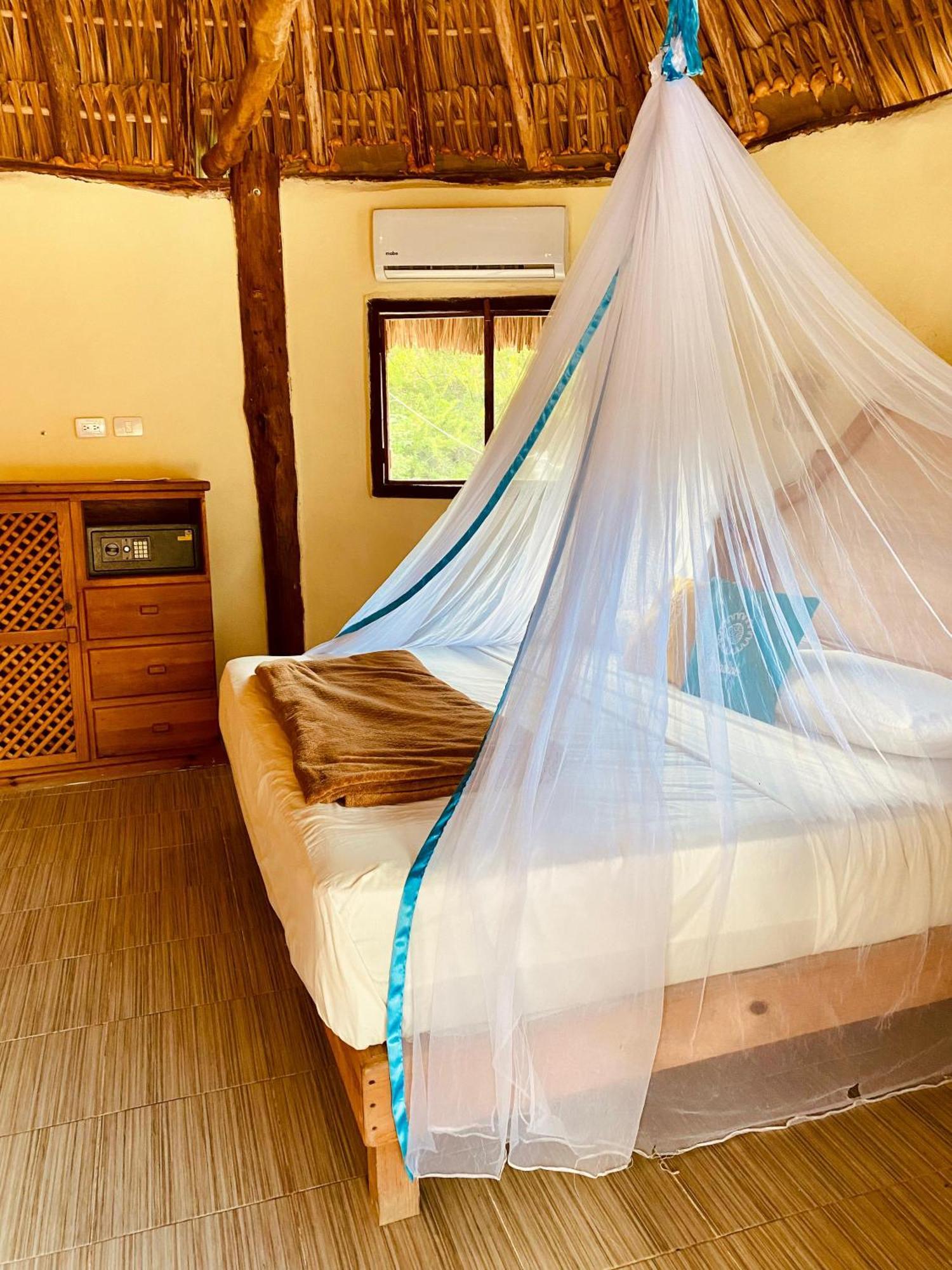 Jaalkab Lodge *